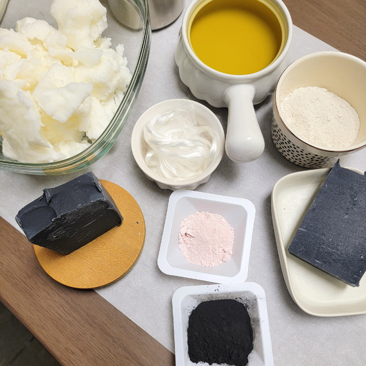 Charcoal & Clay Detox Soap – Deep Cleansing & Hydrating
Revitalize your skin with Midnight Calm Handmade Soap, a detoxifying and soothing blend of activated charcoal, calamine clay, and kaolin clay that helps draw out impurities while nourishing oils and aloe vera juice replenish moisture. Scented with a refreshing essential oil blend of tea tree, rosemary, anise star, and spearmint, this small-batch, handcrafted bar offers a creamy, luxurious lather that leaves your skin feeling refreshed and balanced.